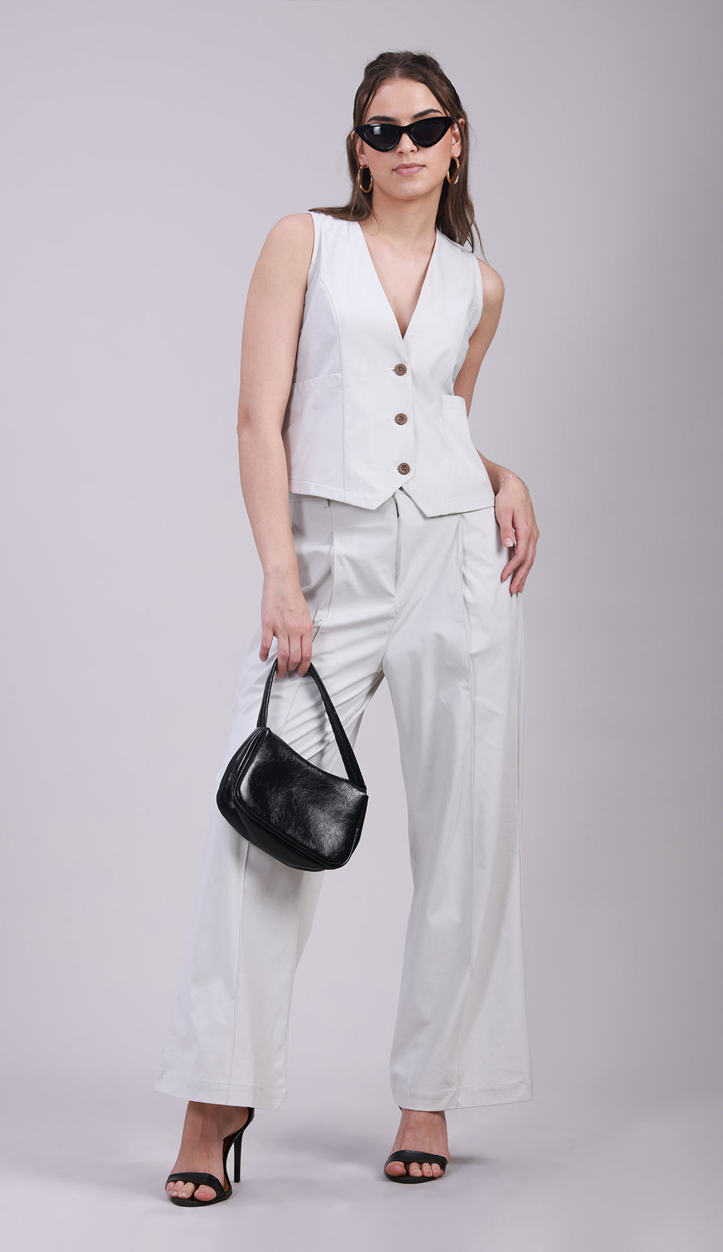 Off-white Relaxed A-line Sleeveless Vest with Patch Pockets- 3069