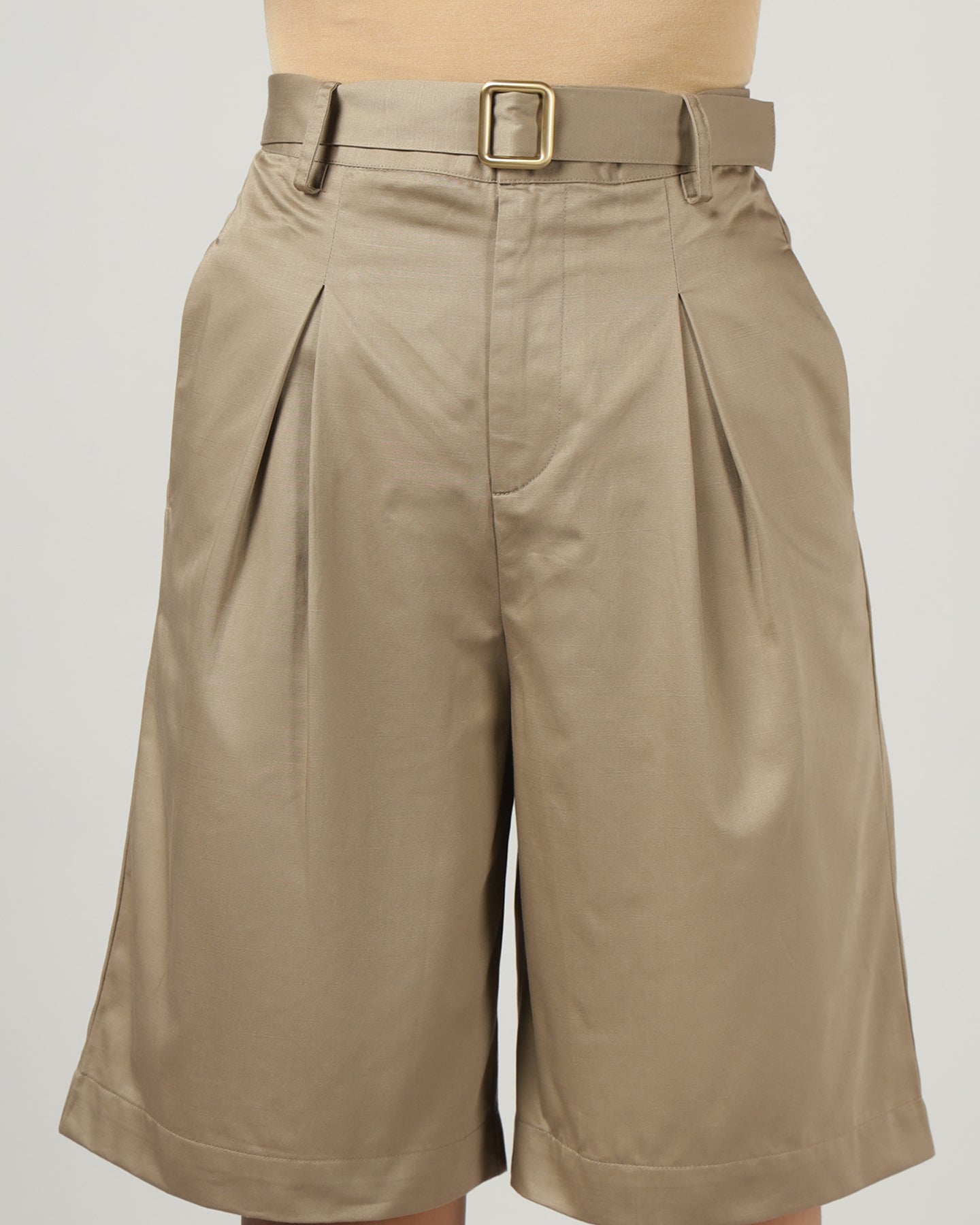 Women’s Khaki Pleated Shorts with Belt - 3051