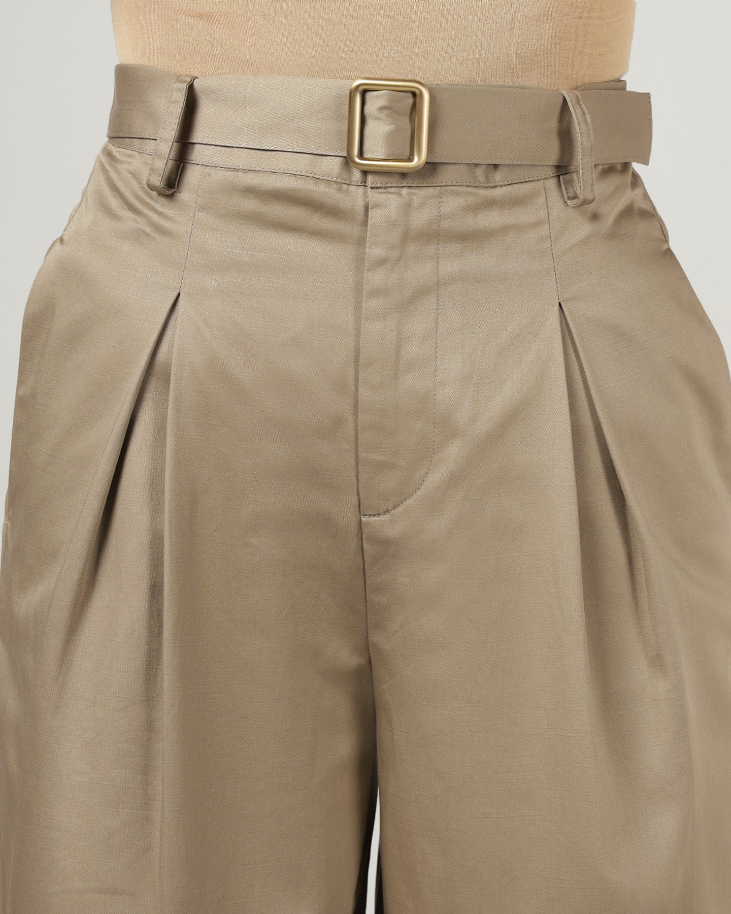 Women’s Khaki Pleated Shorts with Belt - 3051