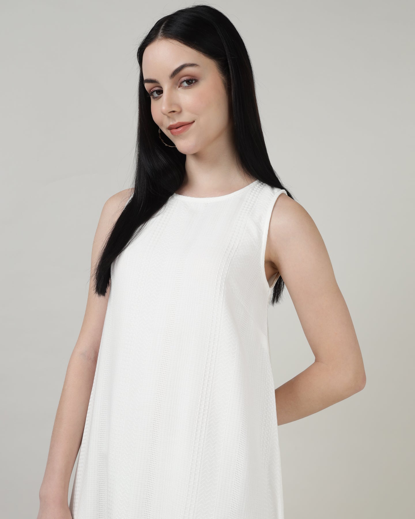 Women’s White Sleeveless Maxi Dress with Gathered Hem in Textured Fabric - 2982