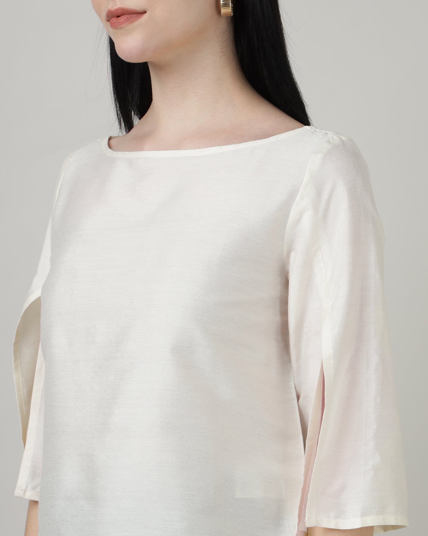 Women’s Off-White Split Long Sleeve Boat Neck Top - 2966