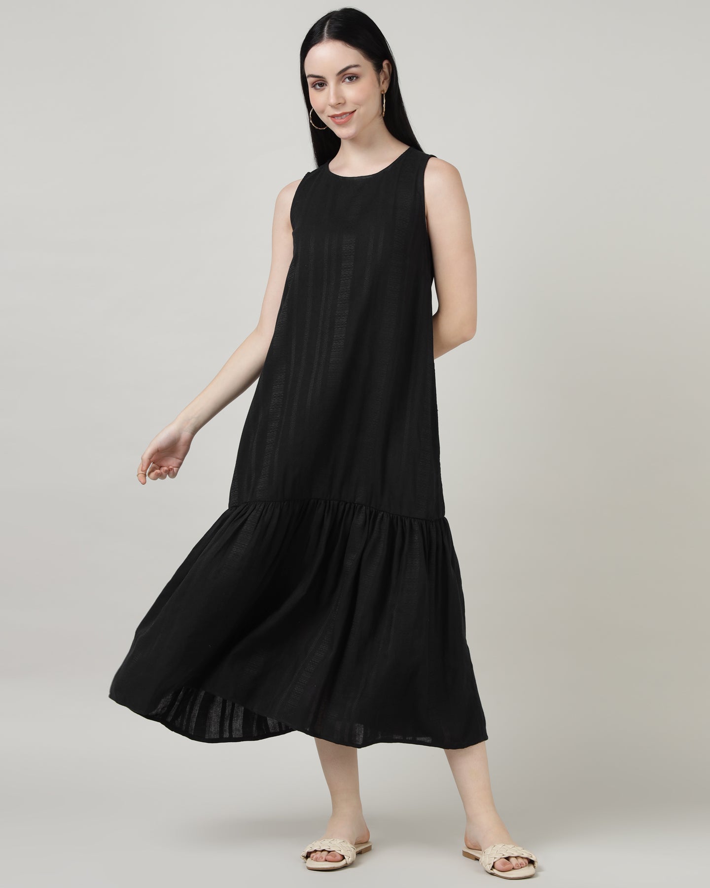 Women’s Black Sleeveless Maxi Dress with Gathered Hem in Textured Fabric - 2983