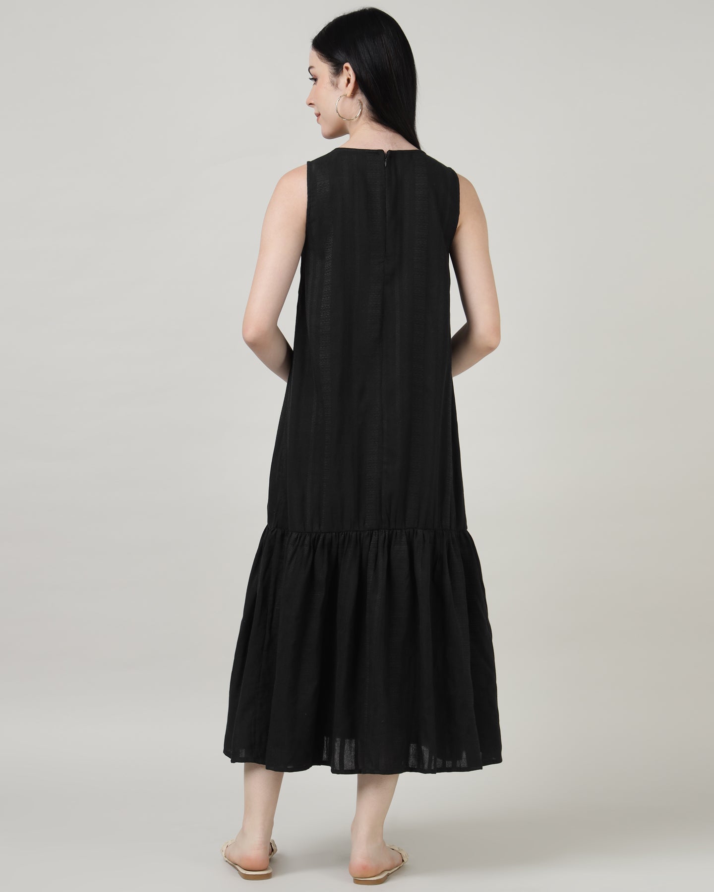 Women’s Black Sleeveless Maxi Dress with Gathered Hem in Textured Fabric - 2983