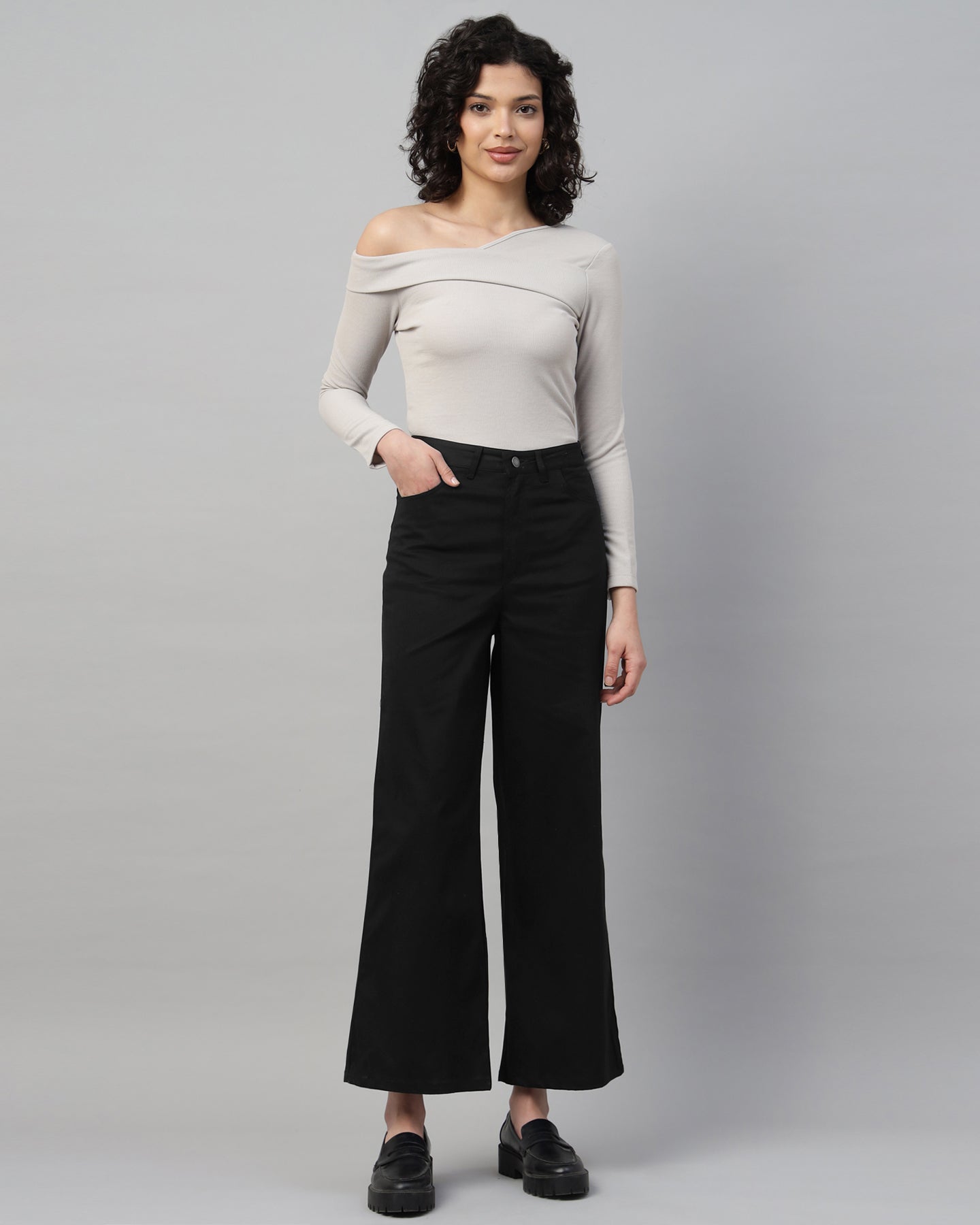 Women’s Black Straight Fit Pants - 2958