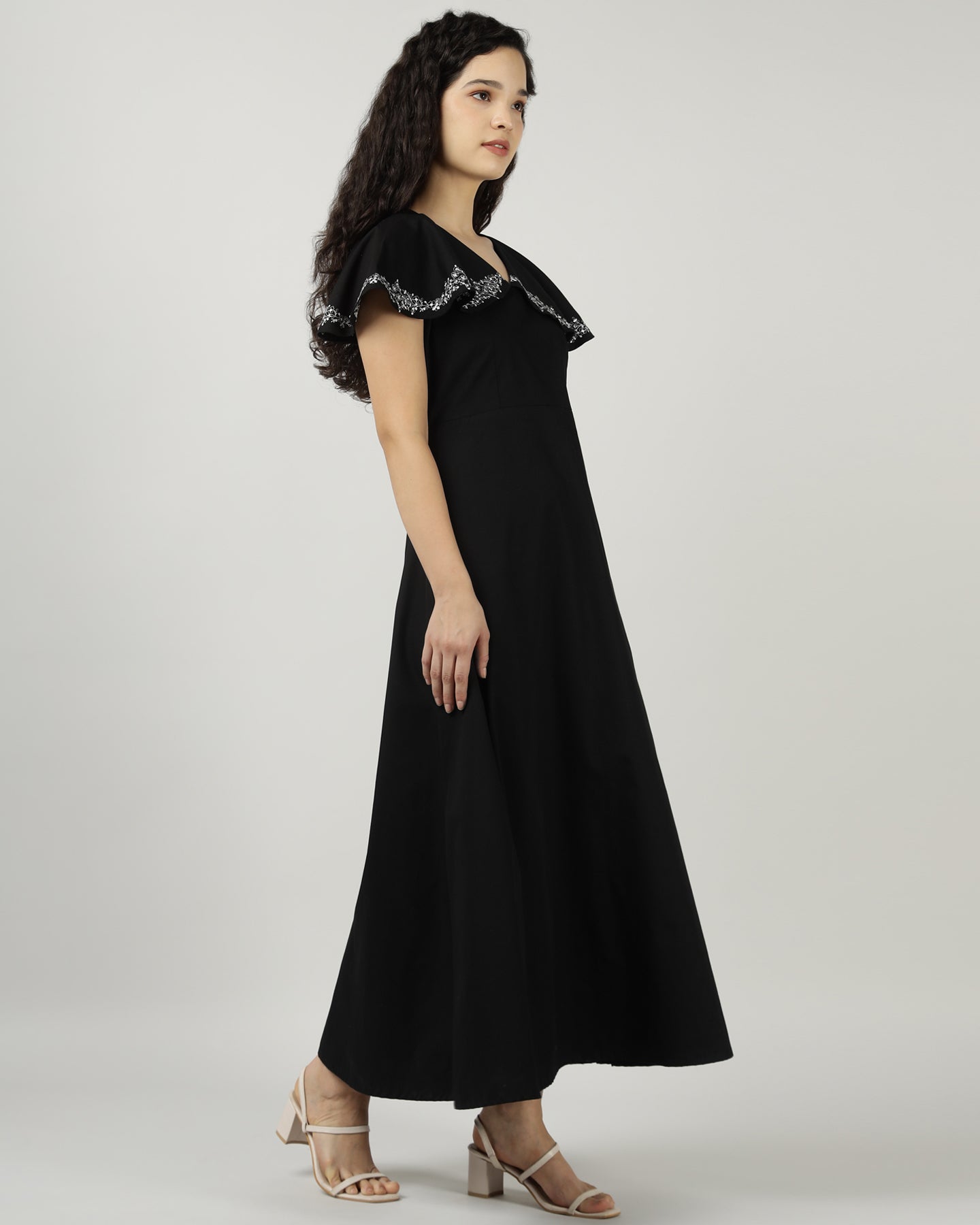 Black Embroidered Maxi Dress - 3008