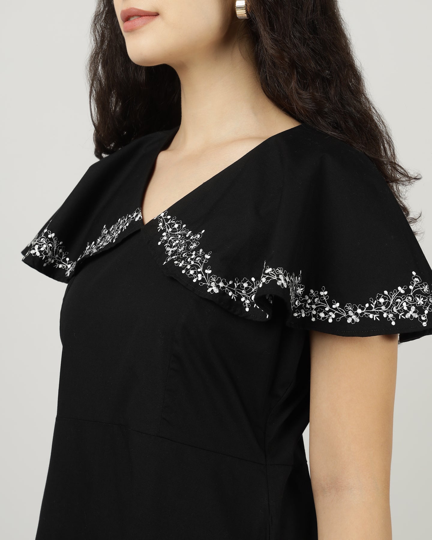 Black Embroidered Maxi Dress - 3008