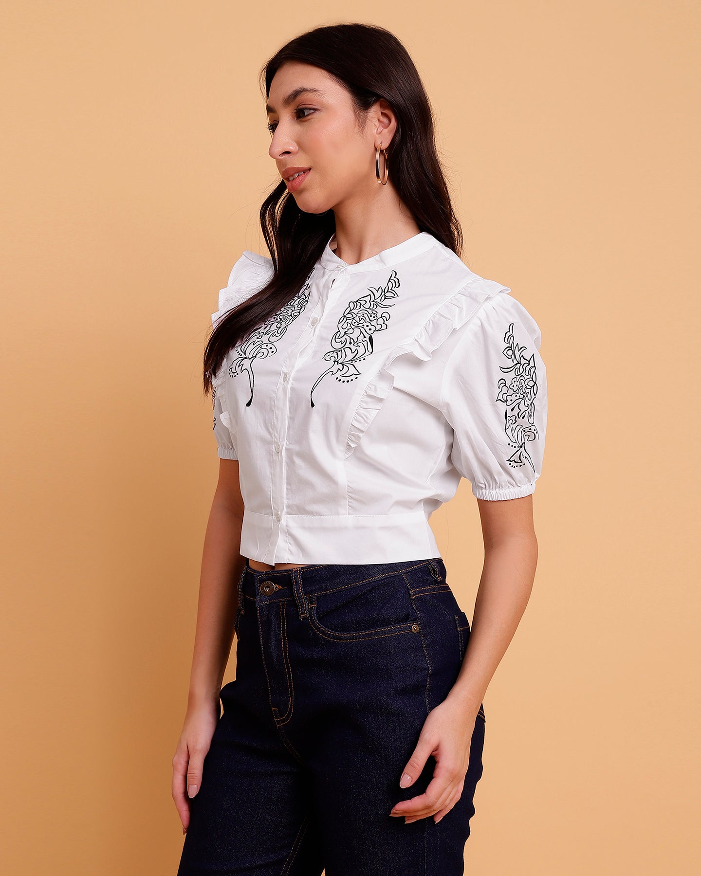 White poplin shirt with embroidery