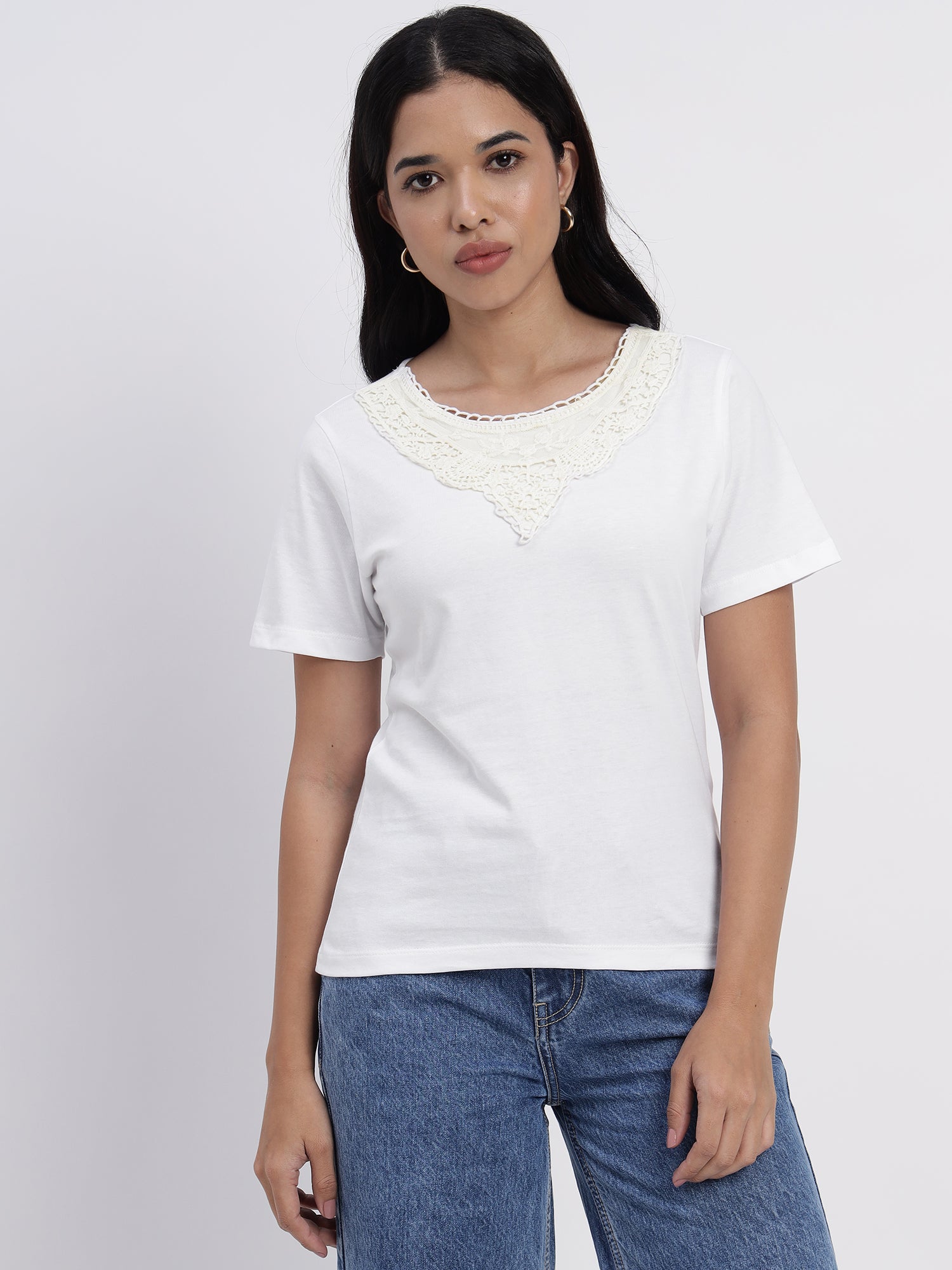 White lace T-shirt in a stunning monochromatic design - 2777