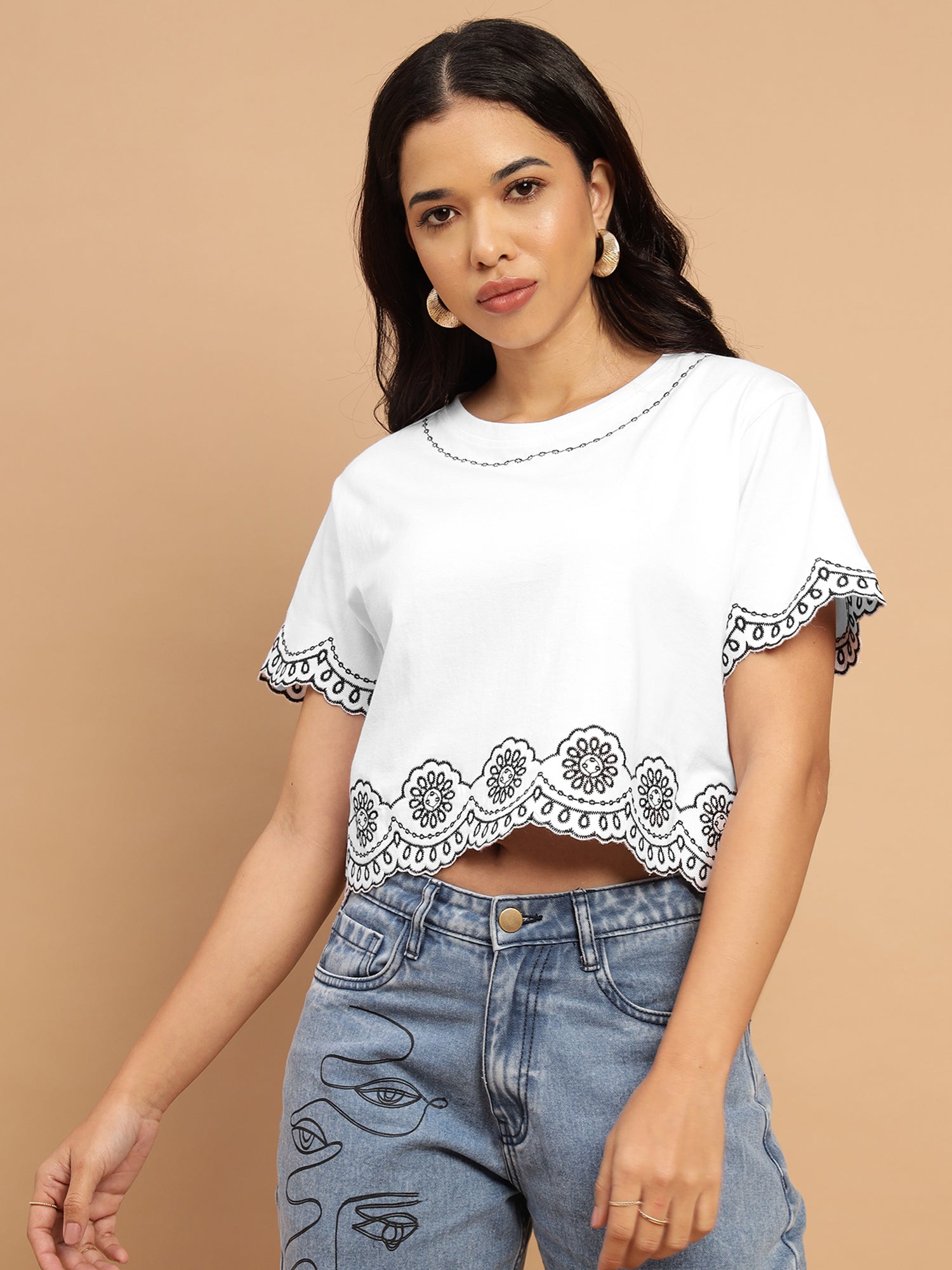 White and black Schiffli single jersey crop fit T-shirt - 2779