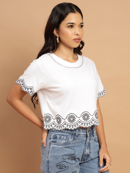 White and black Schiffli single jersey crop fit T-shirt - 2779