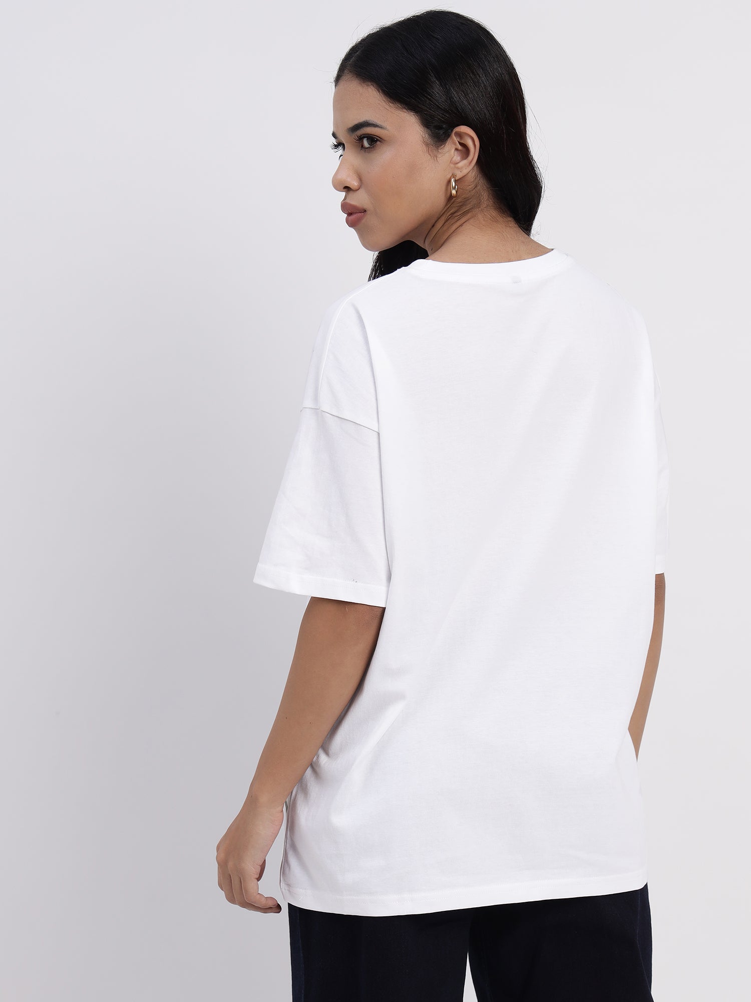 White oversized top with a beautiful floral design on crisp cotton - 2850