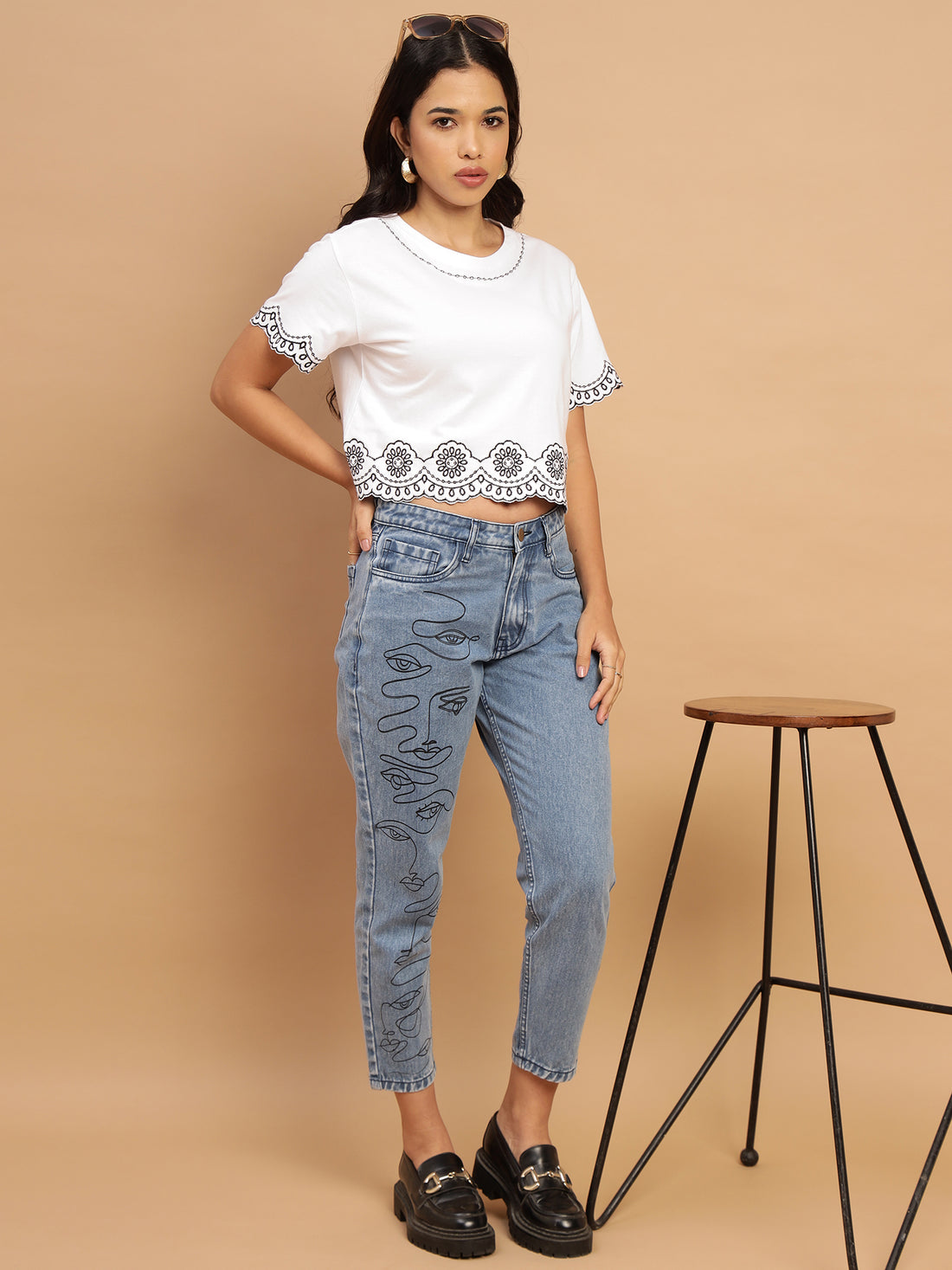 White and black Schiffli crop fit T-shirt - 2779