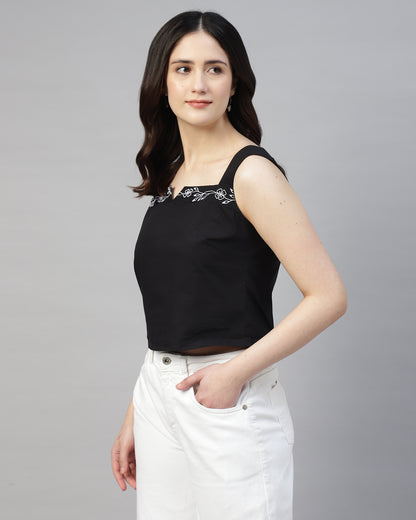 BLACK POPLIN EMBROIDERED SWEARTHEART NECK TOP-2945