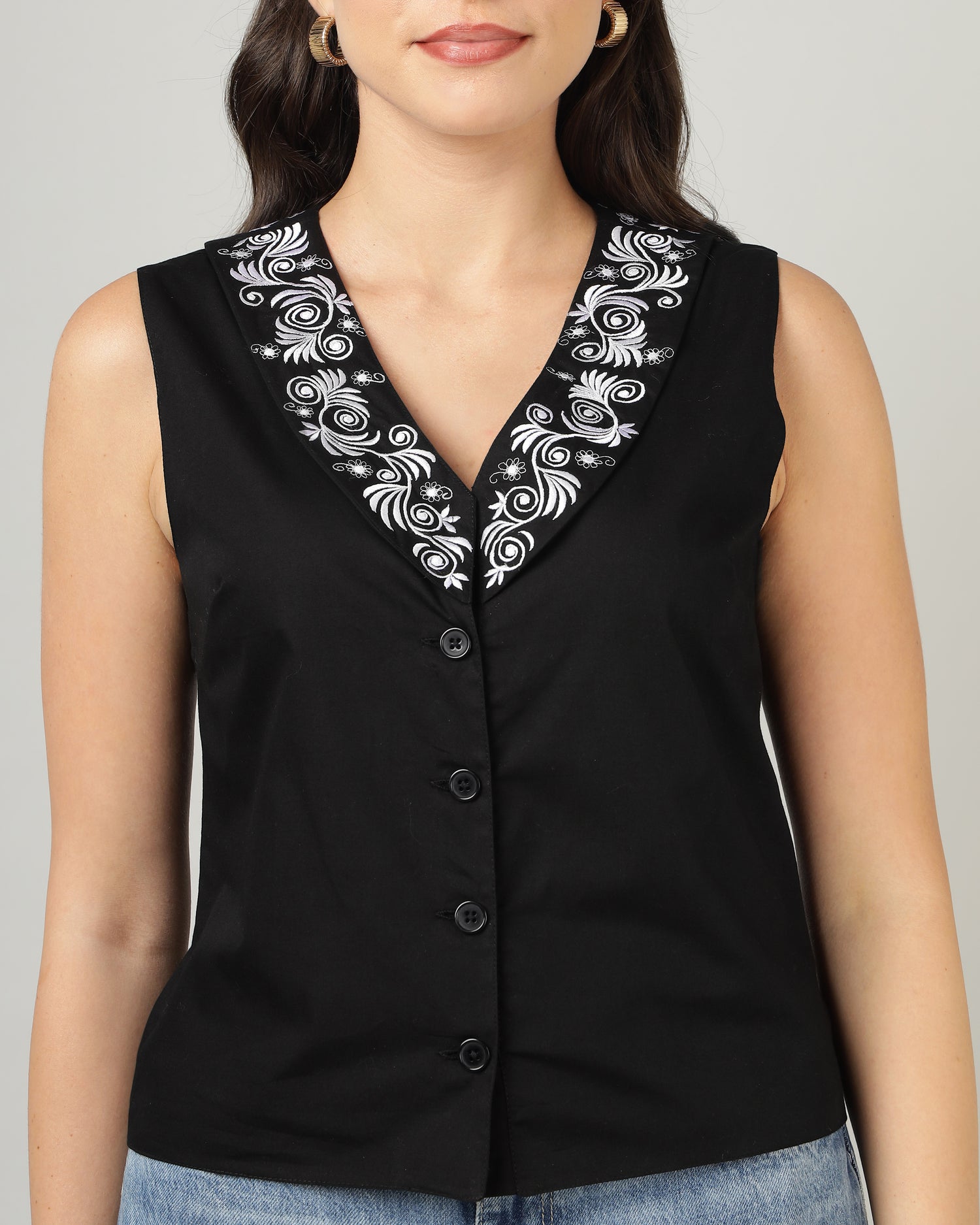 Women’s Black Poplin Embroidered V-Neck Waistcoat -3083