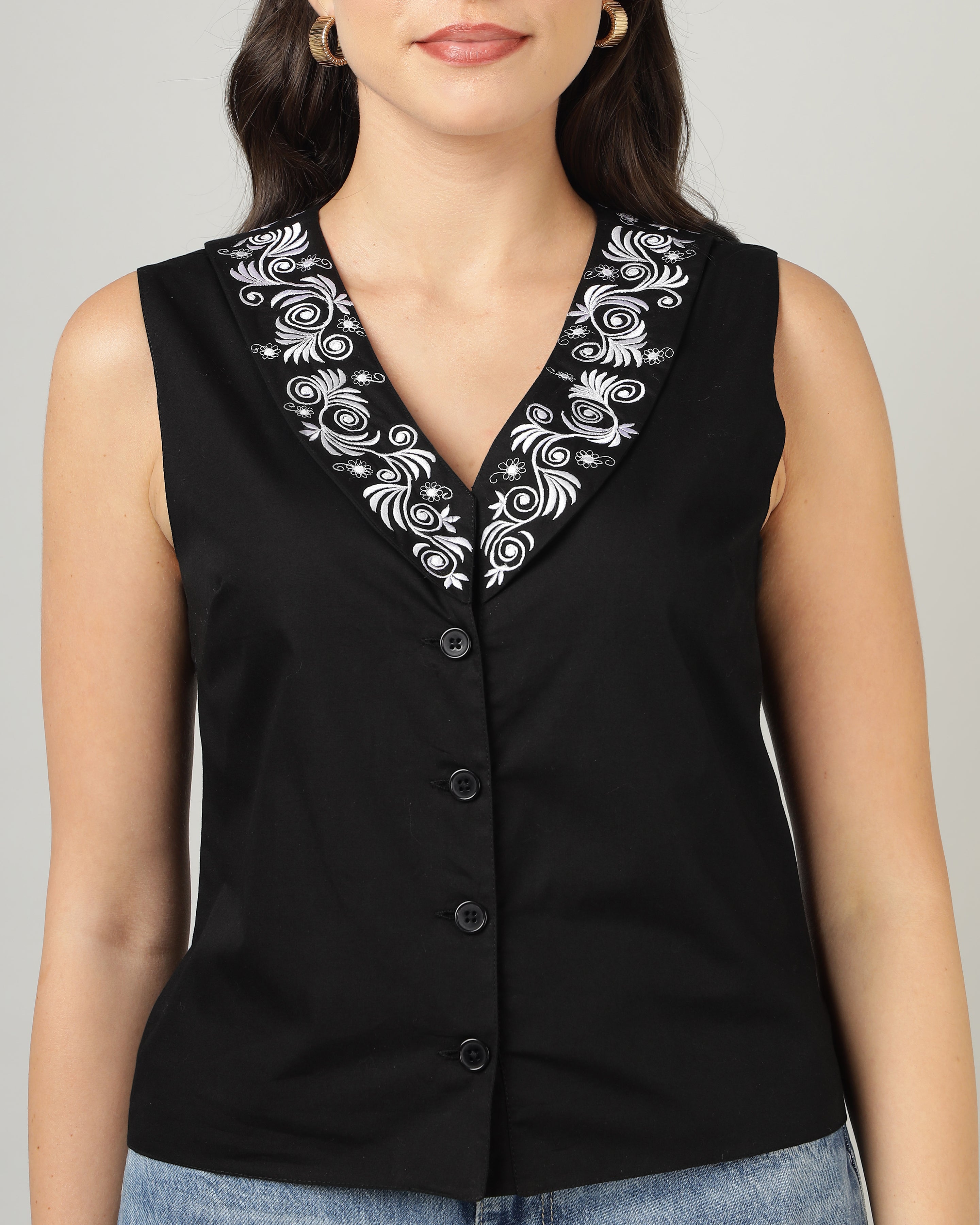 Women’s Black Poplin Embroidered V-Neck Waistcoat -3083