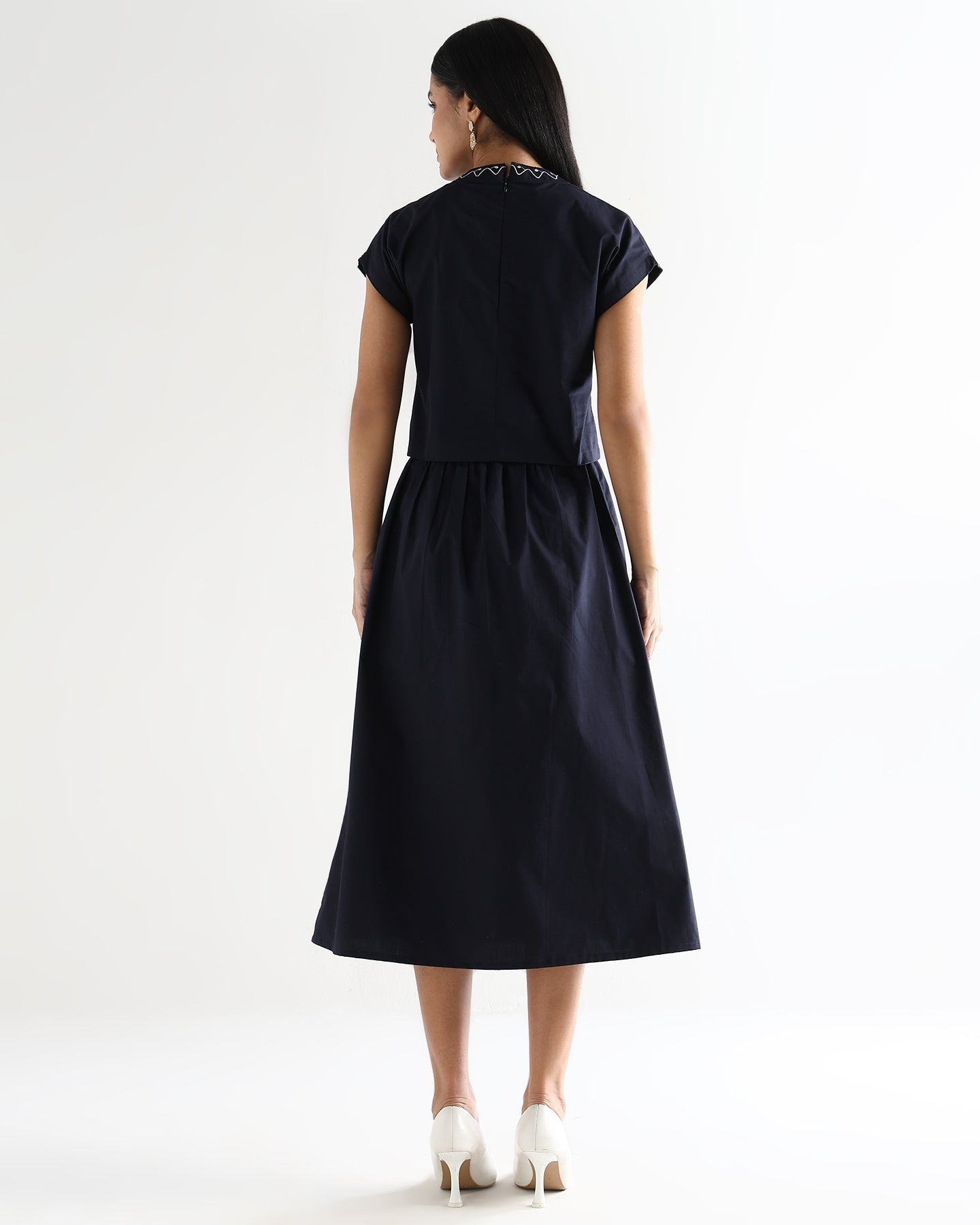 Women’s Embroidered Navy Blue Mock-Neck Crop Top &amp; knotted Skirt Co-ord Set - 3111