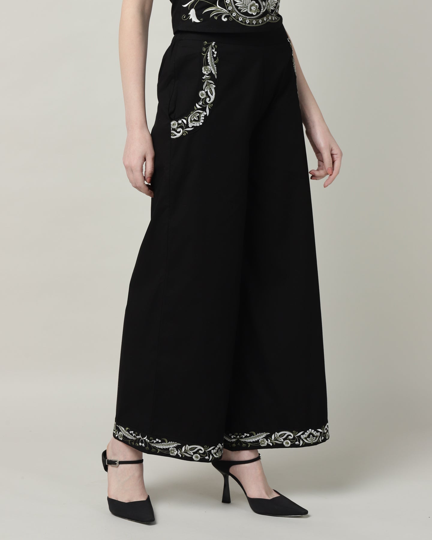Women’s Black Embroidered Wide-Leg Trousers-3103