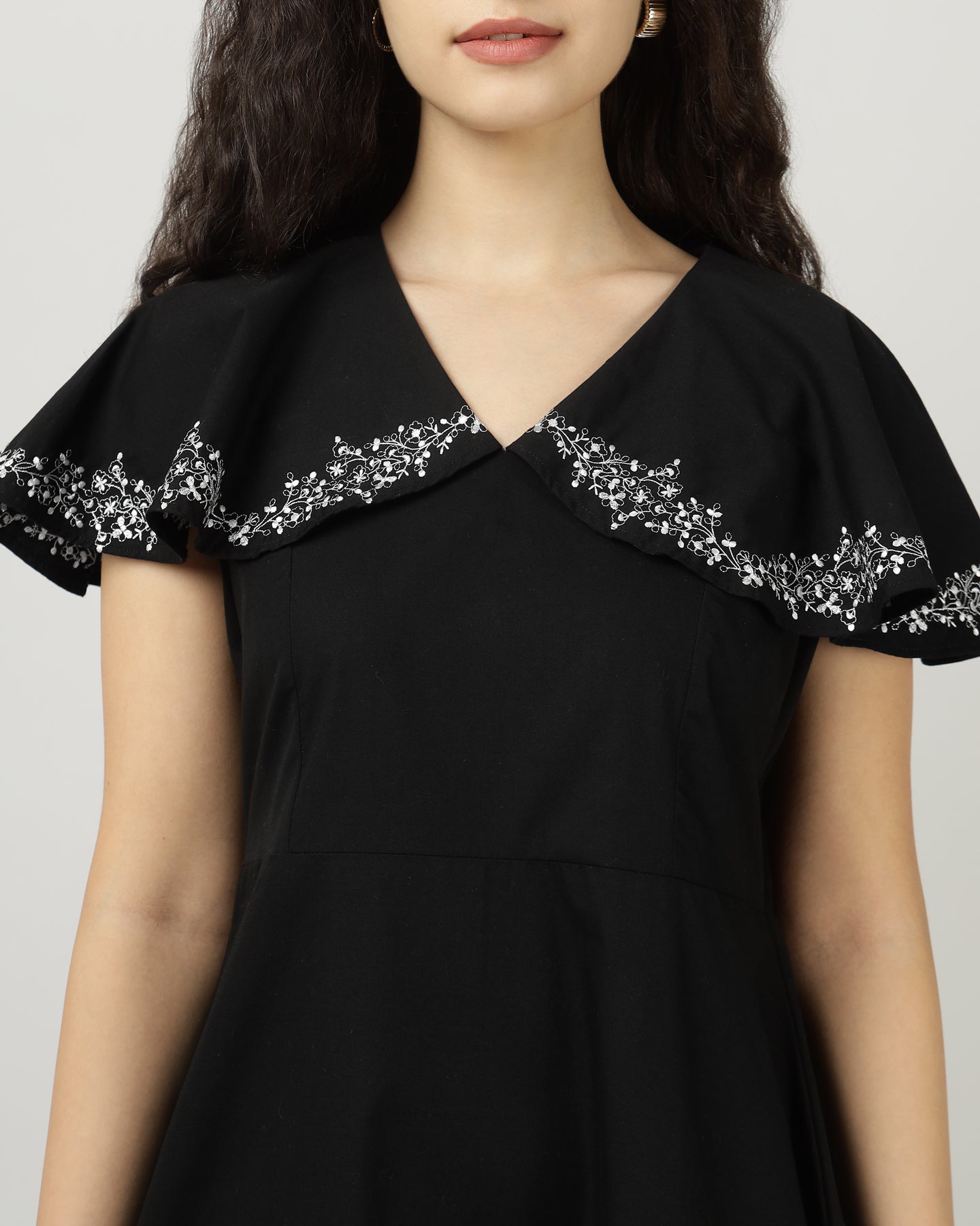 Black Embroidered Maxi Dress - 3008